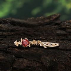 Naturalistic 4 - Prong Hexagon - Cut Garnet Ring Sets