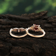 Nature - Inspired 3 - Prong Heart - Cut Garnet Stackable Ring Set