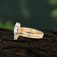 Classic Retro Luxury 4-Prong Kite-Cut Moissanite Stackable Ring Set