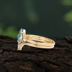 Classic Retro Luxury 4-Prong Kite-Cut Natural Moss Agate Stackable Ring Set