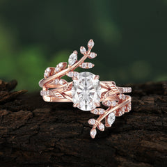 Delicate Leaf Embellished 4 - Prong Oval - Cut Moissanite Ring Sets