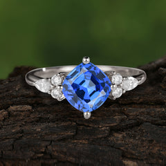 Classic Elegant 4-Prong Princess Cut Sapphire Engagement Ring