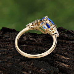 Classic Elegant 4-Prong Princess Cut Sapphire Engagement Ring