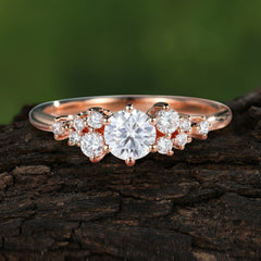 Classic 6-Prong Round Cut Moissanite Engagement Ring