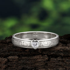 Iuxurious Heart Cut Moissanite Engagement Men's ring