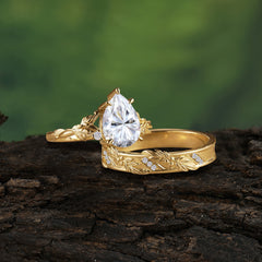 Elegant & Luxurious 3 prong Pear-Cut Moissanite Wedding Band Set