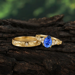 Nature-Inspired Vintage 4-Prong Pear Cut Sapphire Bridal Set