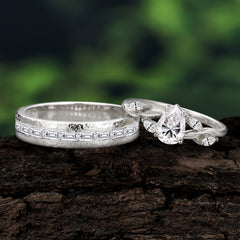 Exquisite 4-Prong Pear Cut Moissanite Engagement Ring Set