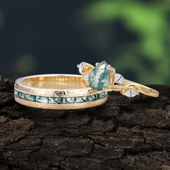 Exquisite 4-Prong Pear Cut Moss Agate Engagement Ring Set