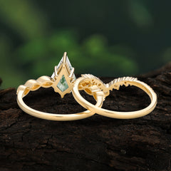Luxury Vintage 6-Prong Kite-Cut Natural Moss Agate Engagement Ring